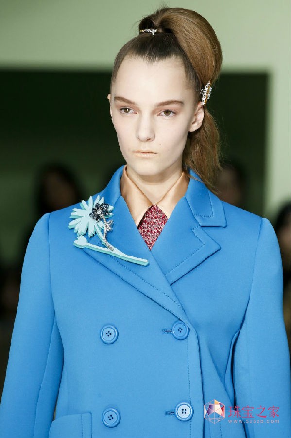 Prada2015ﶬ