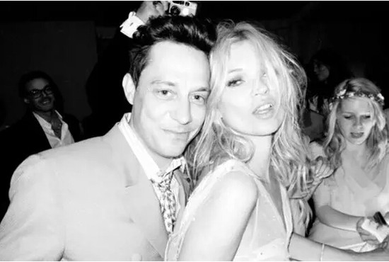 Kate Moss & Jamie Hince ͸ŮĹ̬